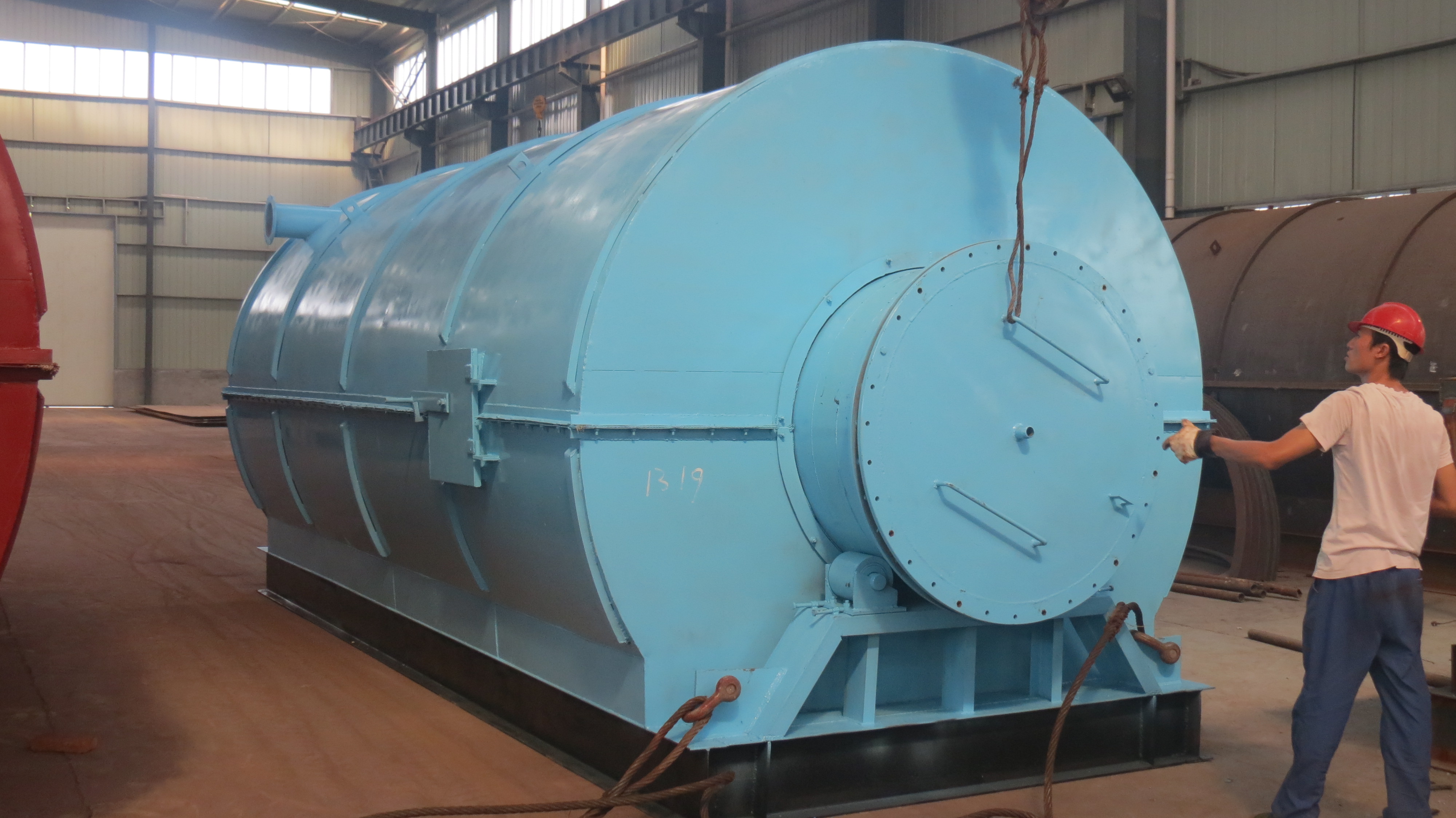 環(huán)保一體型12噸廢輪胎塑料煉油設備